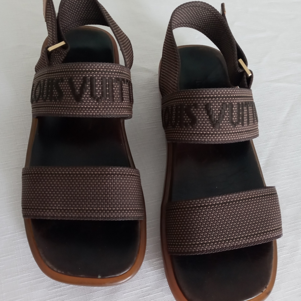 Louis Vuitton MA1929 size 38.5
